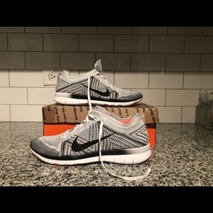 Nike Free 5.0 Flyknit - Women’s Black/Gray/White